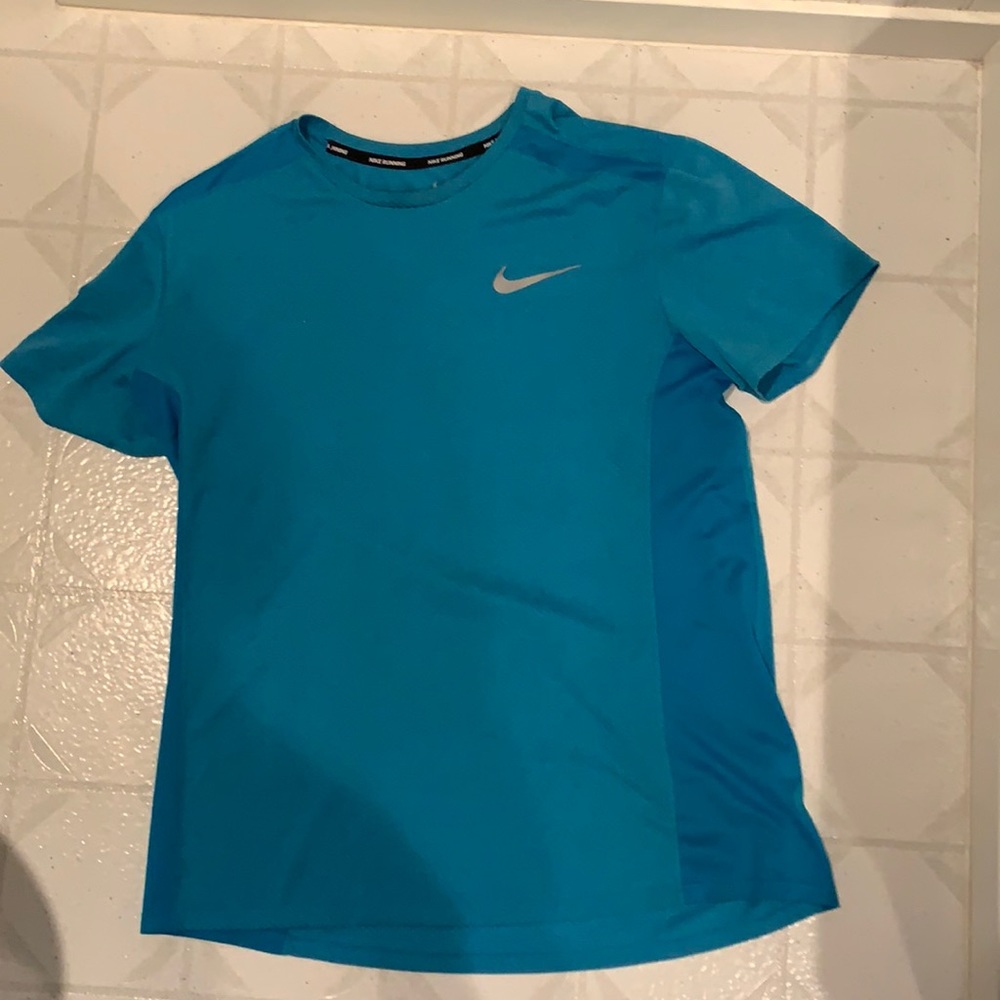 Nike running short sleeve